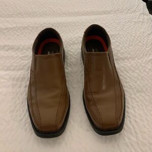 Men’s Rockport Tan Loafers; Size 10